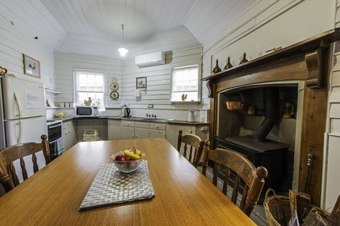 Touchwood Cottages - Accommodation Cooktown 14