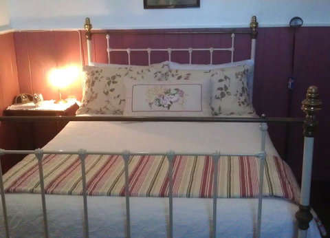 Touchwood Cottages - Accommodation Cooktown 25