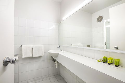 Nightcap At Matthew Flinders Hotel - Accommodation Cooktown 11