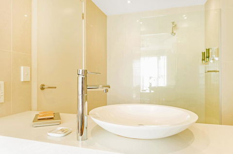 Deep Blue Hotel & Hot Springs - Accommodation Cooktown 21