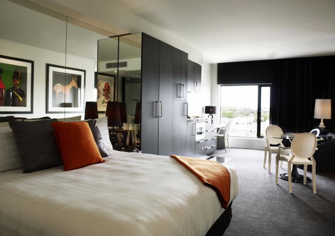 The Cullen Melbourne - Art Series - Accommodation Cooktown 3