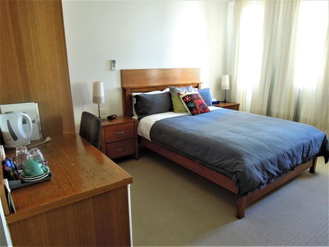 Plough Hotel - Accommodation Cooktown 4