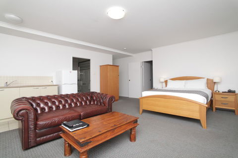 Quality Inn & Suites The Menzies - Accommodation Cooktown 8