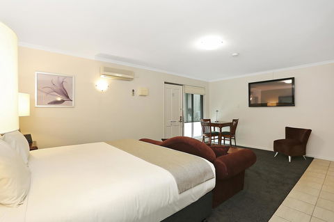 Quality Inn & Suites The Menzies - Accommodation Cooktown 38