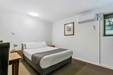 Quality Inn & Suites The Menzies - Accommodation Cooktown 3