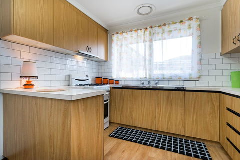 Uptown Frankston - Accommodation Cooktown 10