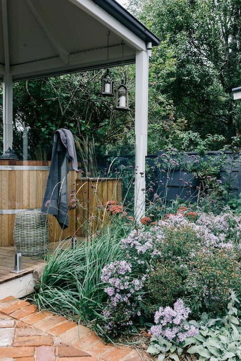 Acre Of Roses - Accommodation Cooktown 19