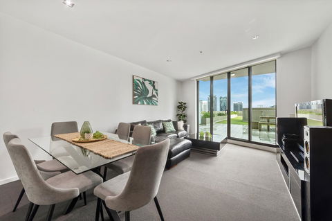 Signature Waterfront Apartments - Accommodation Cooktown 29