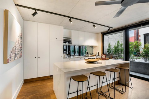 Stylish Apartment In Unique Church Development - Accommodation Cooktown 6
