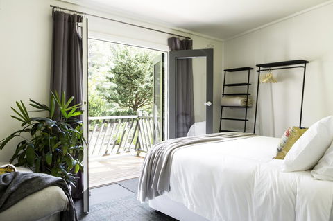 Botanica Editions - Accommodation Cooktown 28