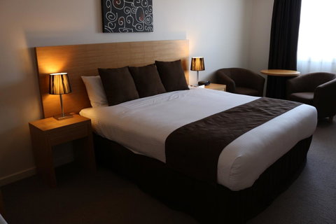 Bairnsdale International - Accommodation Cooktown 11