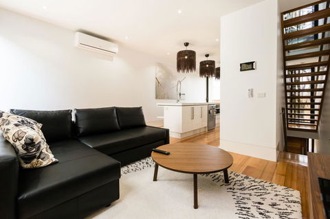 RenÃ©e - Beyond A Room Private Apartments - Accommodation Cooktown 7