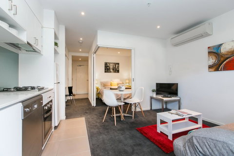 Complete Host The River Apartments - Accommodation Cooktown 1