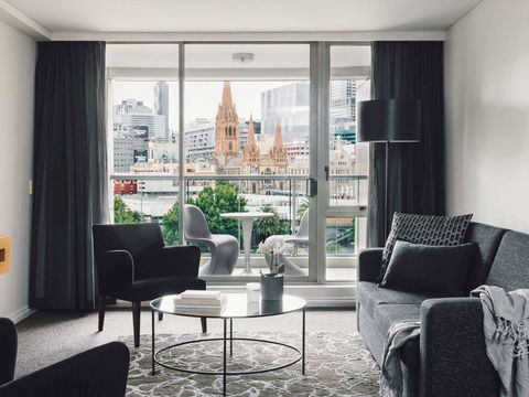 Quay West Suites Melbourne - Accommodation Cooktown 1