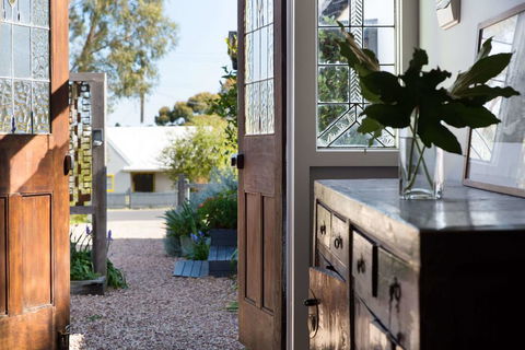 The Blue Barn - Accommodation Cooktown 2