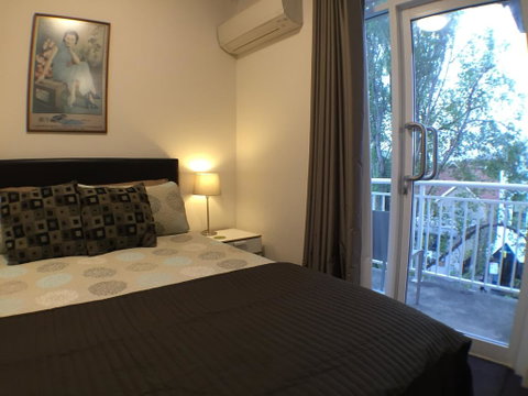 The Chee Bondi - Accommodation Cooktown 2