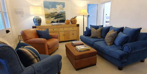 The Dewhurst - Sophisticated Entire CBD Apartment - Accommodation Cooktown 0