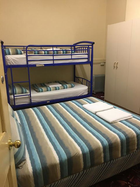 The Formby Hotel - Accommodation Cooktown 3