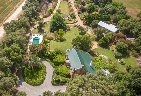 The Garden Cottage At The Olives - Accommodation Cooktown 2