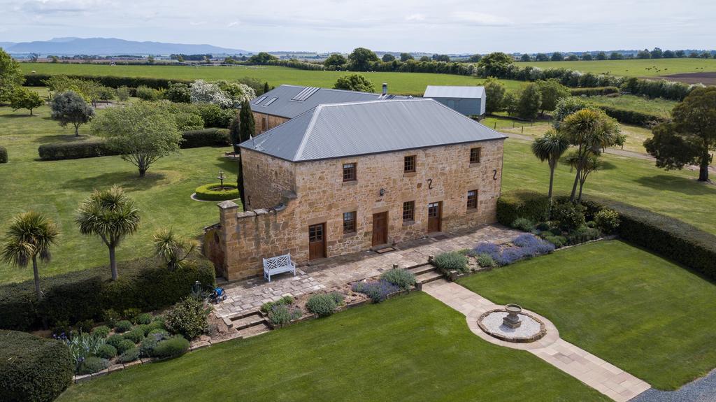 Cressy TAS Accommodation Cooktown