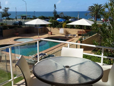 The Headlands 10 - 2 BDRM Apt Across From Alex Beach - Accommodation Cooktown 2