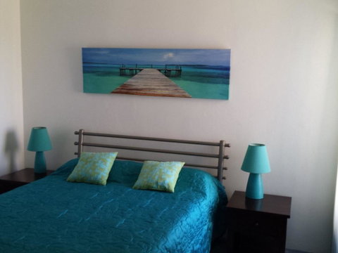 The Headlands 10 - 2 BDRM Apt Across From Alex Beach - Accommodation Cooktown 3