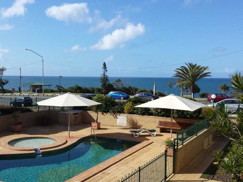 The Headlands 10 - 2 BDRM Apt Across From Alex Beach - Accommodation Cooktown 0