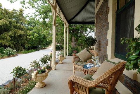 The Lodge Country House - Accommodation Cooktown 1