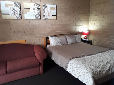 The Moe Motor Inn - Accommodation Cooktown 2
