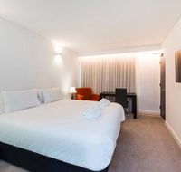 The Nest - Spacious Studio on Newcastle St with Roof Terrace - Accommodation Cooktown