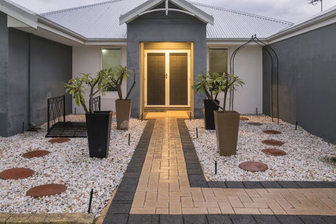 The Oaks - Accommodation Cooktown 1