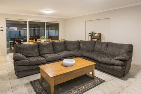 The Oaks - Accommodation Cooktown 3
