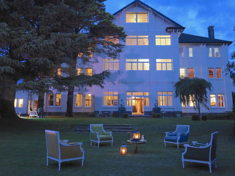 The Robertson Hotel - Accommodation Cooktown 0