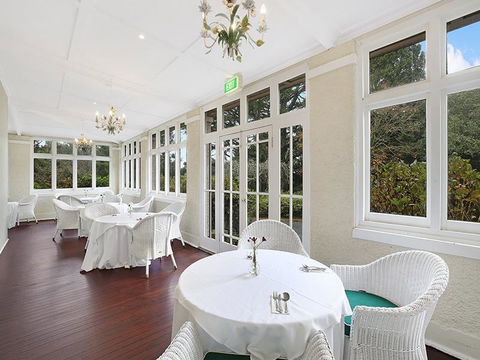 The Robertson Hotel - Accommodation Cooktown 2