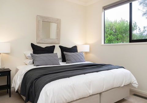 The Turnberry - Accommodation Cooktown 3