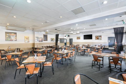 The Union Club Hotel - Accommodation Cooktown 1
