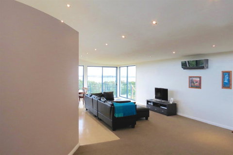 The Wave Oasis SC B&B - Accommodation Cooktown 3