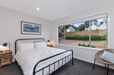 Thunder Point Cottage - Accommodation Cooktown 1