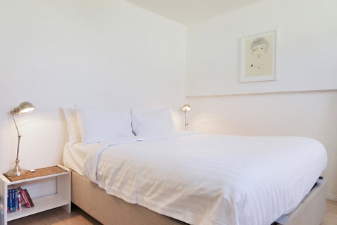 Top Floor Apartment Steps To Darling Harbour & ICC - Accommodation Cooktown 2