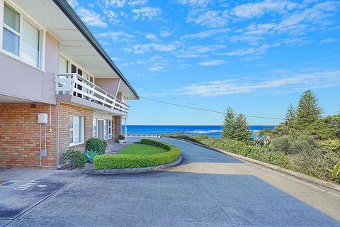 Toowoon Bay Beachside Unit, Unit 4 - Accommodation Cooktown 0