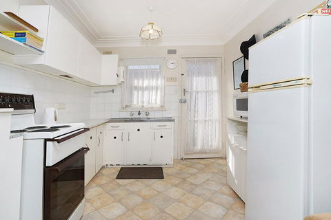 Toowoon Bay Beachside Unit, Unit 4 - Accommodation Cooktown 1