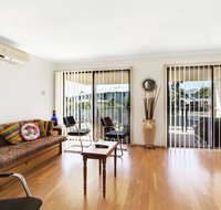 Townhouse in the heart of Port Stephens - Accommodation Cooktown