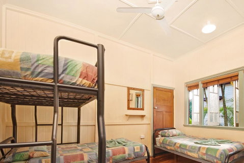 Travellers Oasis - Accommodation Cooktown 1