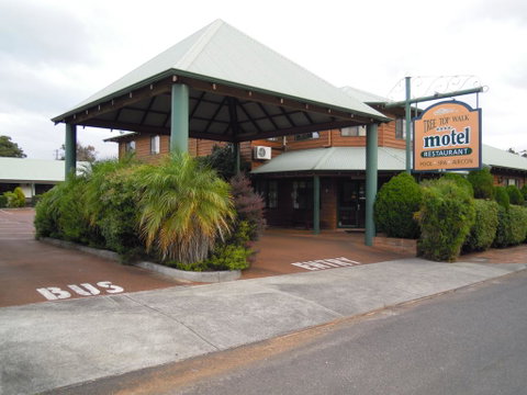 Tree Top Walk Motel - Accommodation Cooktown 0