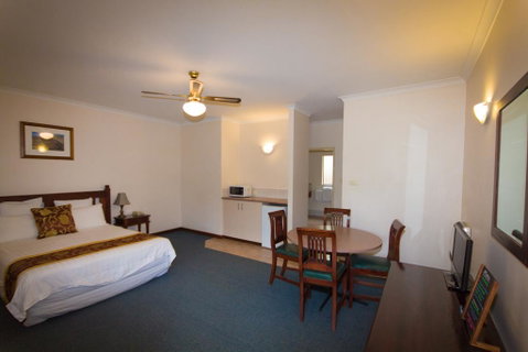 Tree Top Walk Motel - Accommodation Cooktown 3