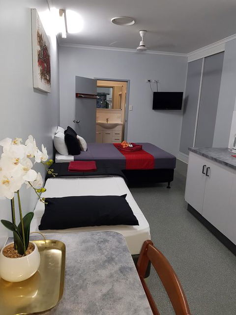 Tropical Lodge - Accommodation Cooktown 3