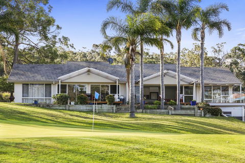 Tura Beach Golf Stays - Accommodation Cooktown 1