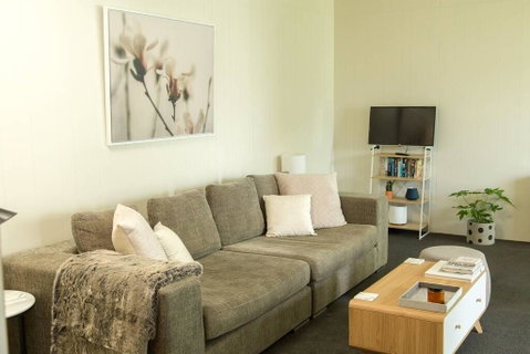 Two Bedroom Gem, Short Drive To MONA - Accommodation Cooktown 0