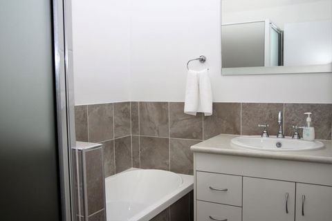 Two On Sunset - Accommodation Cooktown 0