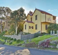 Two Story Bed and Breakfast - Accommodation Cooktown